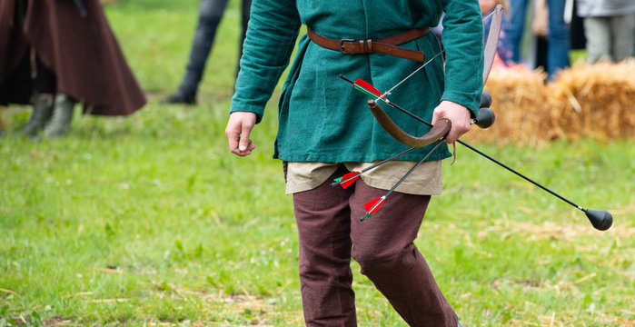 Schaukampf von Rittern mit Mittelalter Waffen auf dem Mittelalter Spektakel 