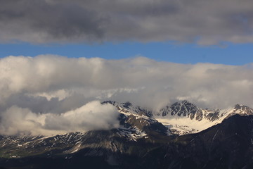 Fototapeta premium Mount Aroser Rothorn in early summer.