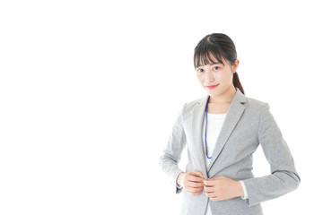 オフィスで働く若いビジネスウーマン