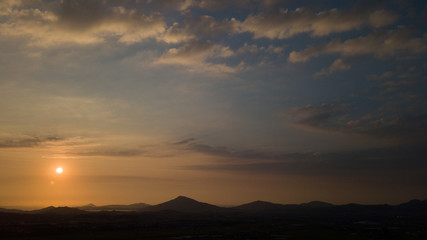 糸島半島に沈む夏の夕陽　s03