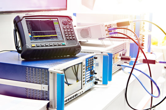 Digital Oscilloscope And Spectrum Analyzer