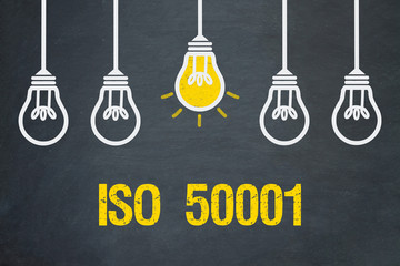 ISO 50001 / Tafel mit Glühbirnen - obrazy, fototapety, plakaty