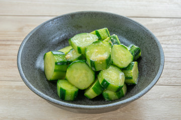 きゅうりの辛し和え