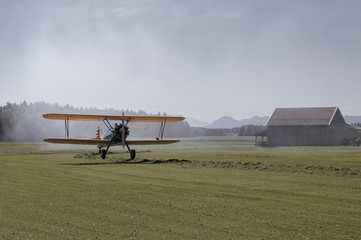Landing old Bio Plane