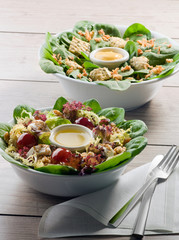 Ensaladas con salsas. Comida sana. Salads with sauces. Healthy food.