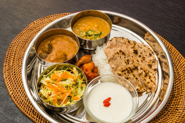 典型的なインドカレー　Curry and Chapati typical Indian food