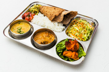 典型的なインドカレー　Curry and Chapati typical Indian food