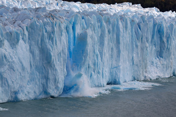 Gletscher kalben