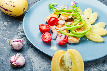 Salad with chicken and vegetables