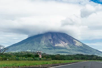 Foto op Canvas road to volcano in Isla de Ometepe, Nicaragua © carles