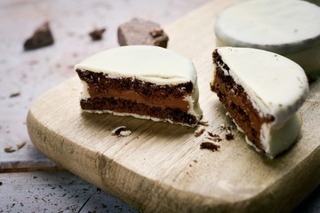 argentinean-uruguayan alfajores