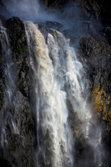 Fototapeta na wymiar Wasserfall am Cirque de Gavarnie in den Hautes-Pyrénées Frankreich