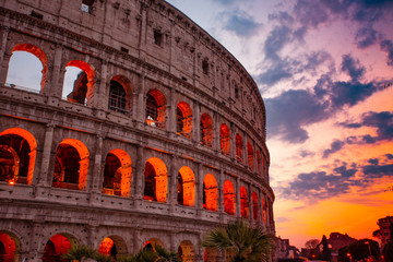 Coliseo Romano en Italia, destino tusistico mundial.