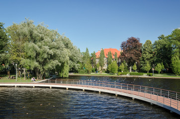 HOLIDAYS BY THE LAKE - Sunny hot day on the promenade