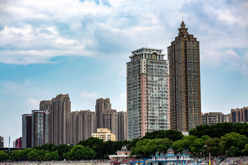 Fototapeta na wymiar china harbin cityscape view from river