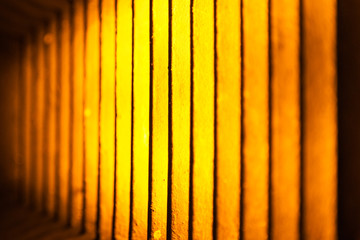 Rectangulos con luces naranjas