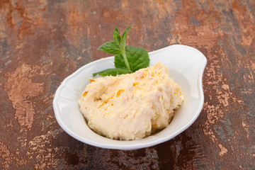 Curd with dry apricot