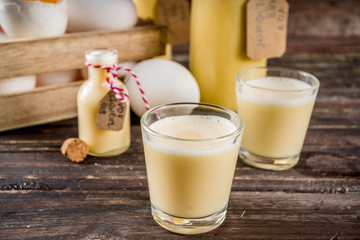 Homemade egg liquor