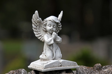 Engel auf Friedhof