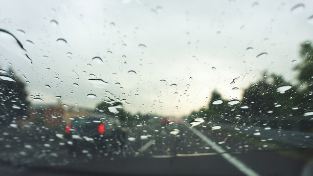 autostrada pioggia