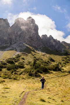 Hiking the Liechtensteiner Panoramaweg (Route 66) // Stage Two: The second day hiking the Panoramaweg through the clouds from Gasthaus S&cedil;cka in Steg to the Gaffadura-H&cedil;tte.