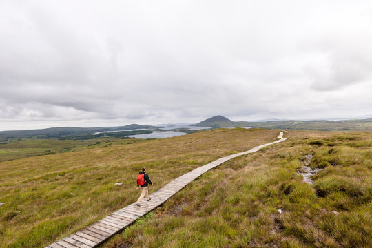 Upper Diamond Hill Walk. Connemara National Park, Letterfrack, Galway, Ireland: Hiking in the mountains and through the clouds with magic views over the National Park.