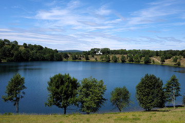 Das Weinfelder Maar genannt Totenmaar bei Daun in der Eifel - Stockfoto
