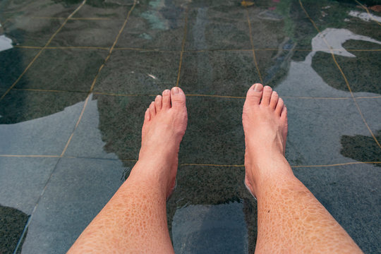 Feet going in to the famous Dongrae Oncheon