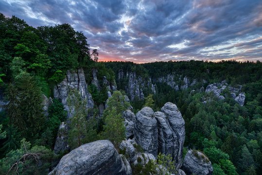 Germany, Saxony, Elbe Sandstone Mountains, Bastei area, Raaber Kessel at sunset