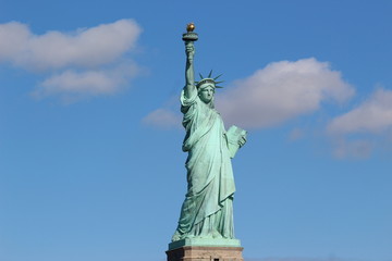 Obraz premium The imposing statue of liberty