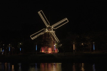 Obraz premium a night windmill