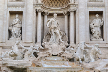 Fototapeta na wymiar trevi fountain in rome