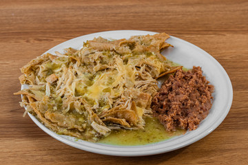 chilaquiles con frijoles
