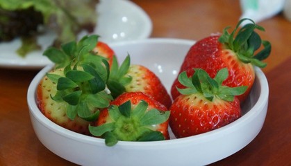 fresh salad with tomatoes and cucumbers