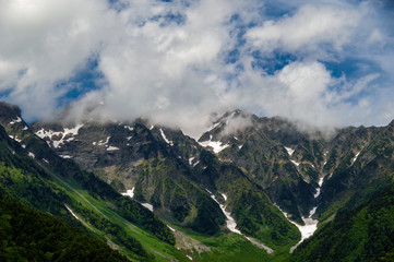 Obraz premium 上高地から見る穂高連峰