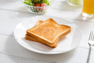 トーストの朝食