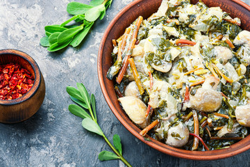 Stewed mushrooms with portulaca