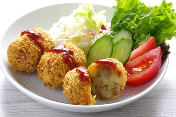 ポテトコロッケ　家庭料理