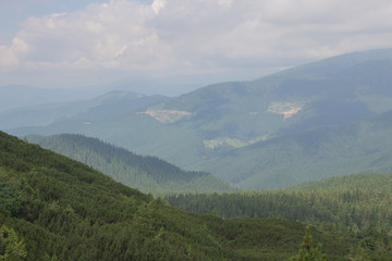 Trekking in the Carpathians, Hike to the border between Ukraine and Romania from Pop Ivan Marmarassky to Pop Ivan Chernogorsky.