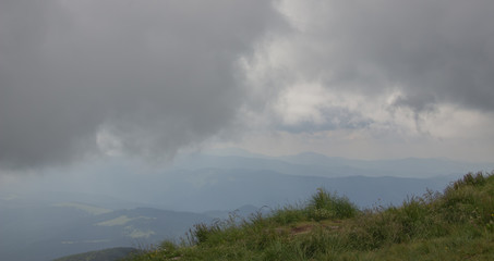 Trekking in the Carpathians, Hike to the border between Ukraine and Romania from Pop Ivan Marmarassky to Pop Ivan Chernogorsky.