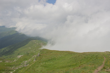 Trekking in the Carpathians, Hike to the border between Ukraine and Romania from Pop Ivan Marmarassky to Pop Ivan Chernogorsky.