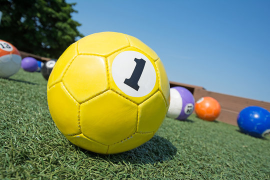 Fu&szlig;ball-Billard