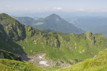 Trekking in the Carpathians, Hike to the border between Ukraine and Romania from Pop Ivan Marmarassky to Pop Ivan Chernogorsky.