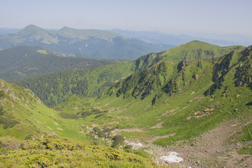 Trekking in the Carpathians, Hike to the border between Ukraine and Romania from Pop Ivan Marmarassky to Pop Ivan Chernogorsky.