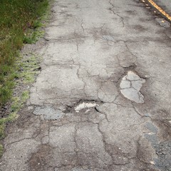 Pothole road