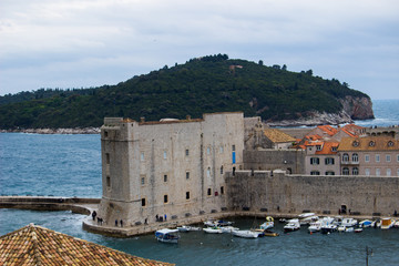Fototapeta premium panoramic view of old town of dubrovnik in croatia