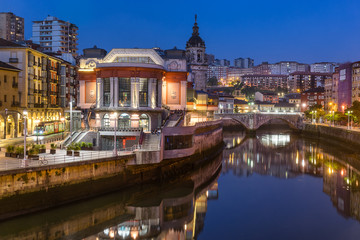 Fototapeta na wymiar Ribera in the city of Bilbao Spain
