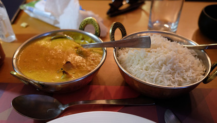 Chicken tika masala with white rice 