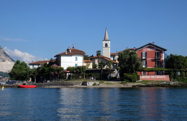Fototapeta na wymiar Isola Superiore dei Pescatori - the Fishermen Island, one of the famous Borromeo Islands of Lake Maggiore, Italy