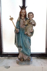 Obraz premium Virgin Mary with baby Jesus statue in the chapel in the village Stitar, Croatia 